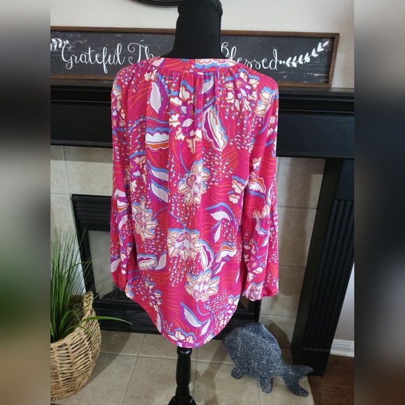 Black Rainn Ladies Top - Picture 6 of 8